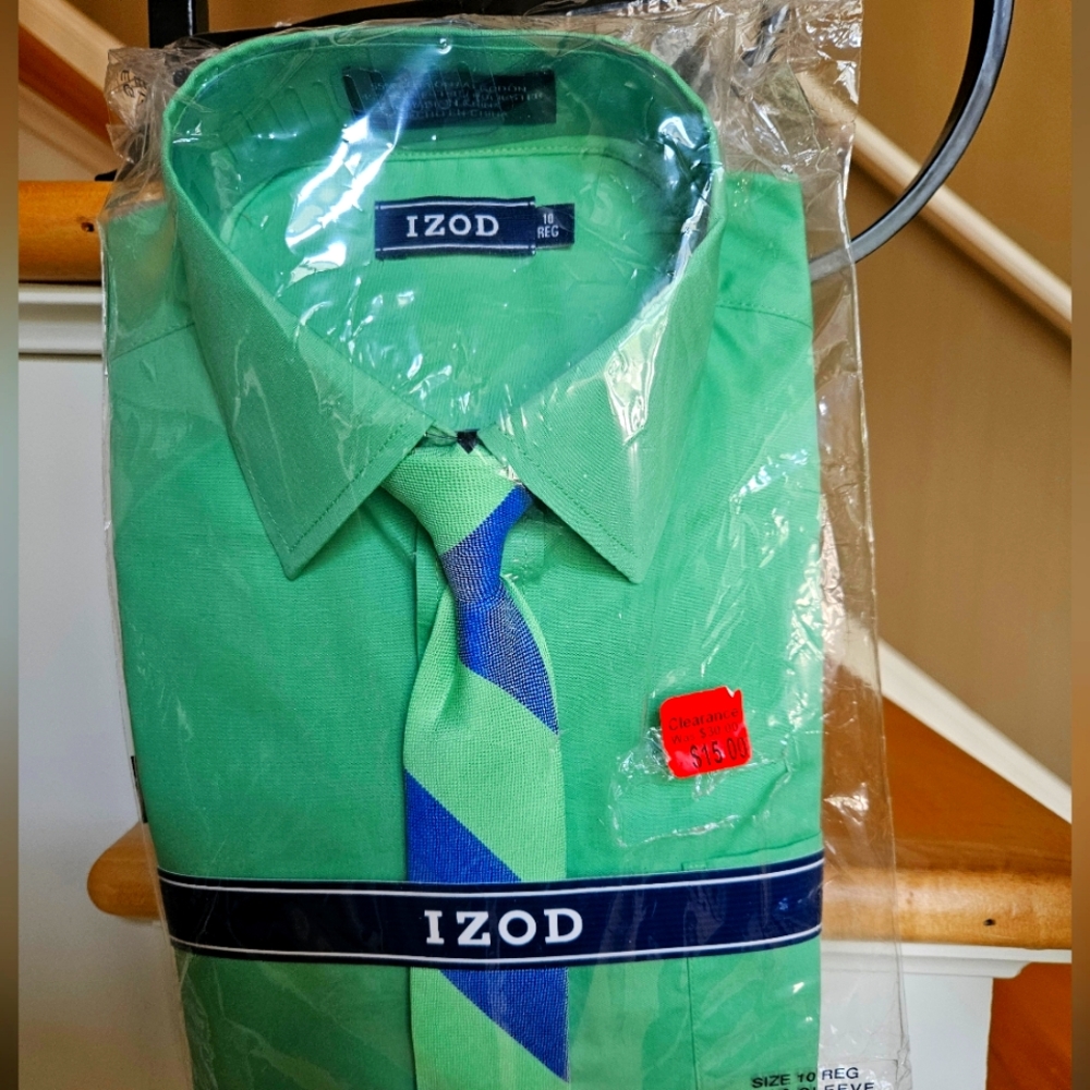 Boys Izod shirt and tie. Size 10 long sleeve NWT